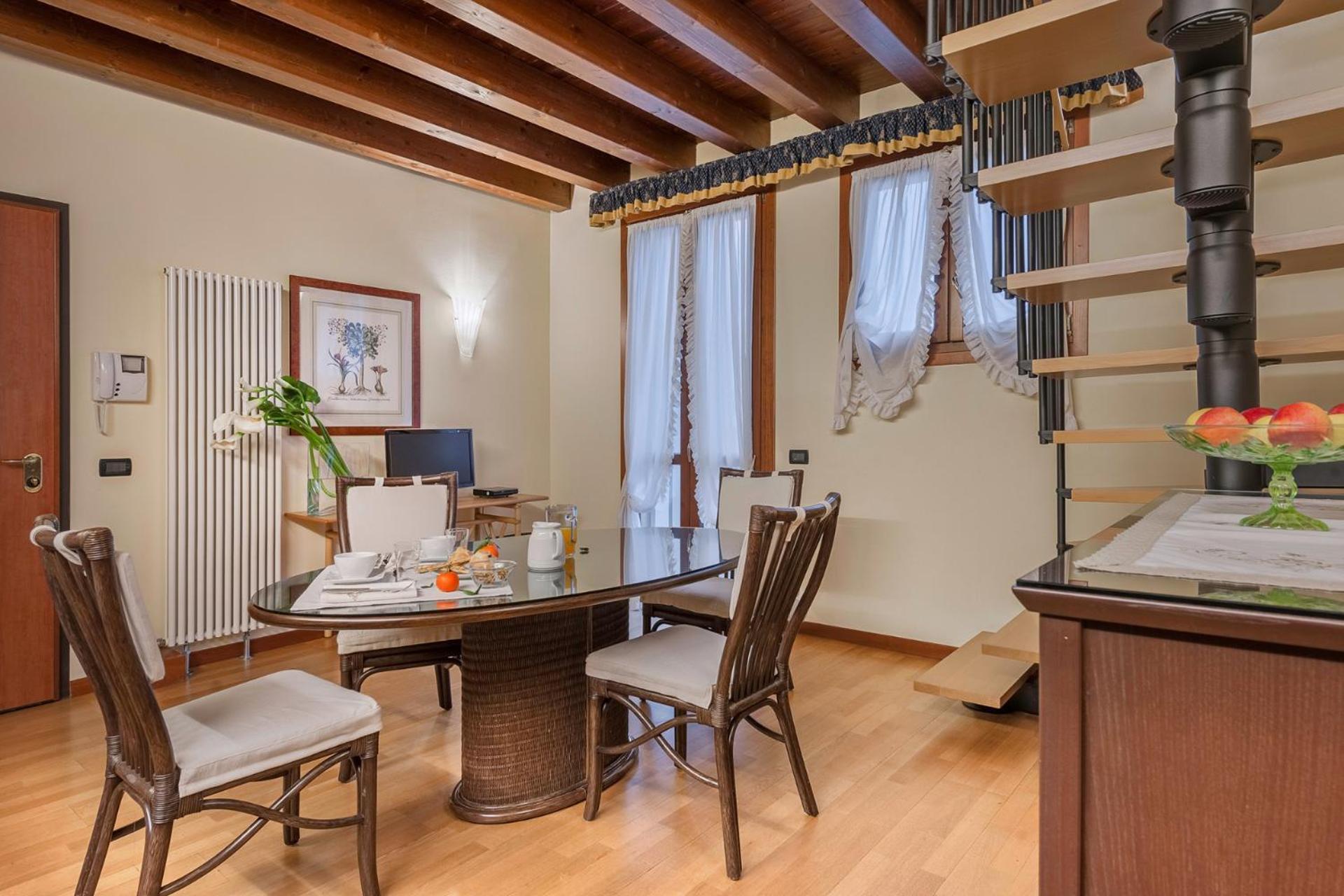 Palazzo Brando - Living Apartments Treviso Ngoại thất bức ảnh